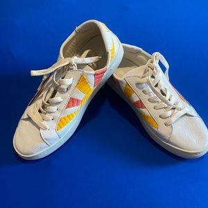 Soludos rainbow sneaker sized 9